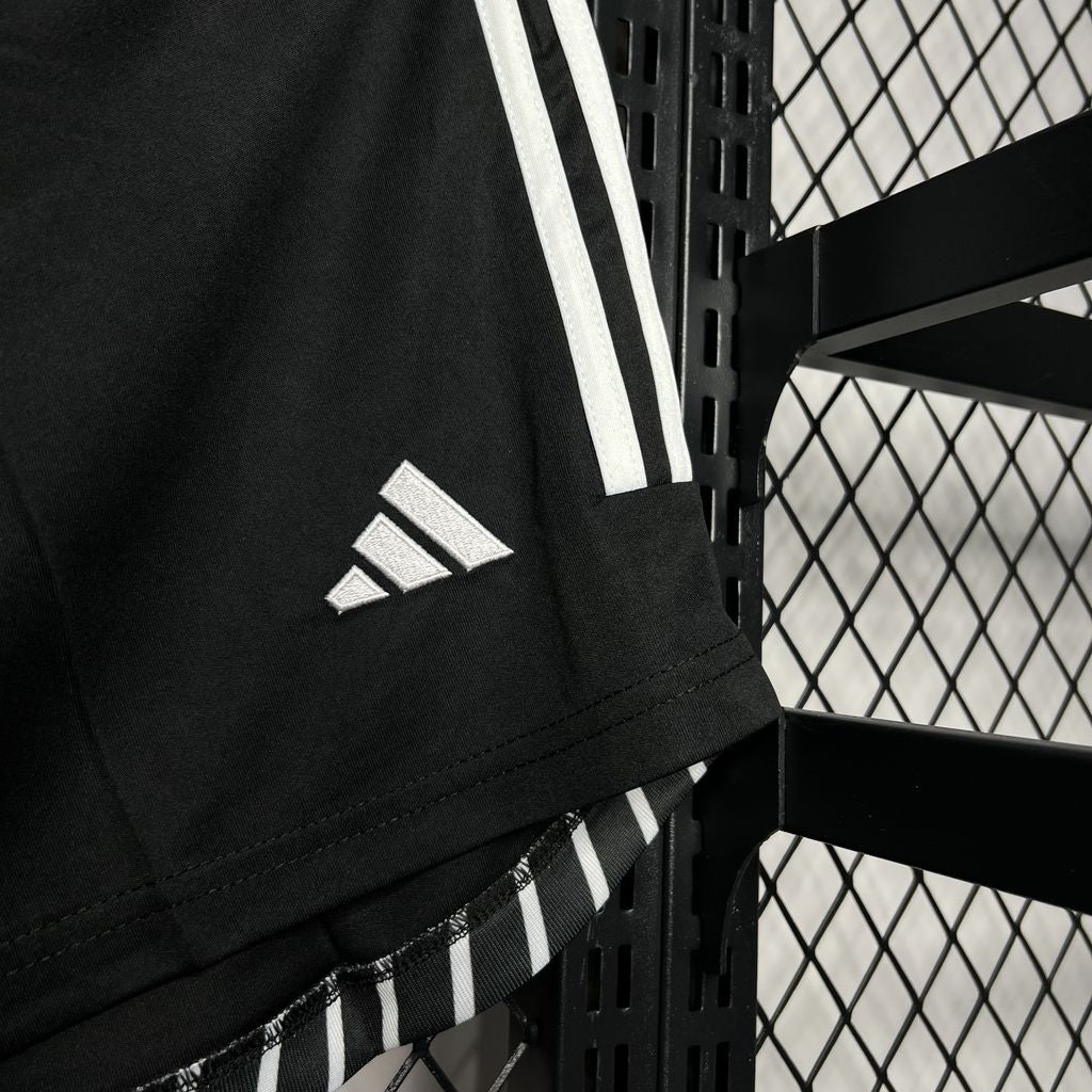 Pantalón Corto Colo Colo 2024/25 Primera Equipación