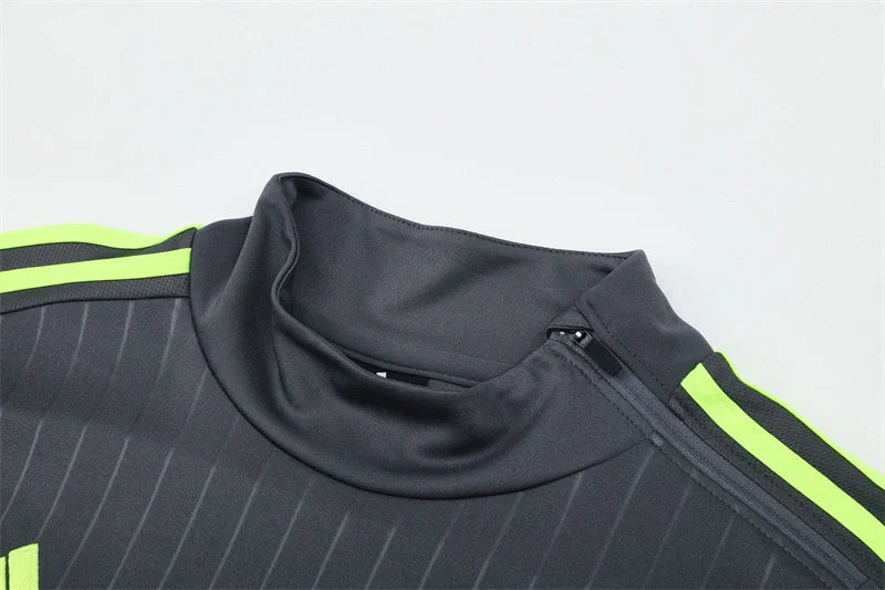 Real Madrid Manga Larga Entrenamiento suit 2015-16 Retro