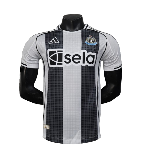 Camiseta New Castle 25/26 Versión Jugador Primera Equipación