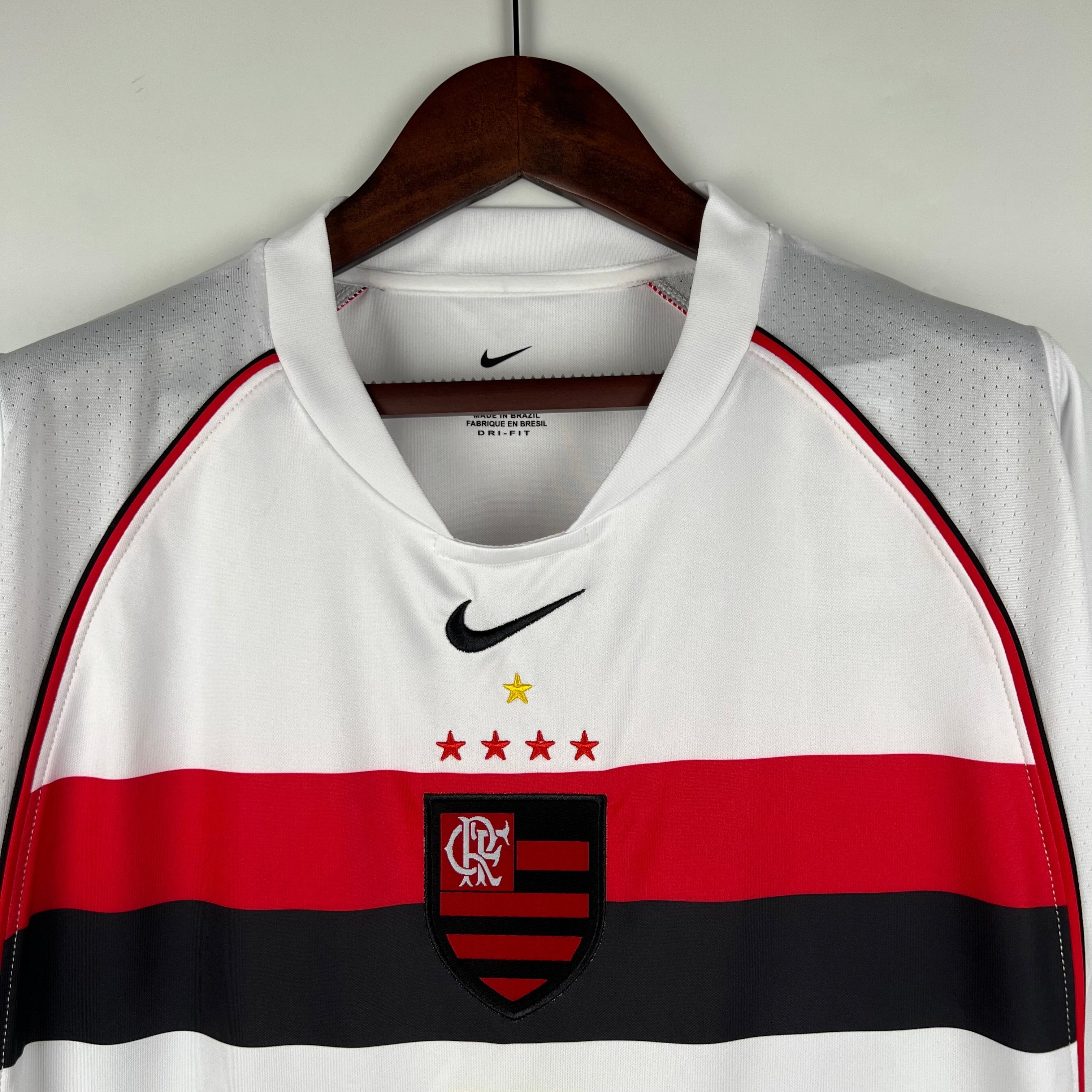 Camiseta Flamengo Retrô 2002 Branco