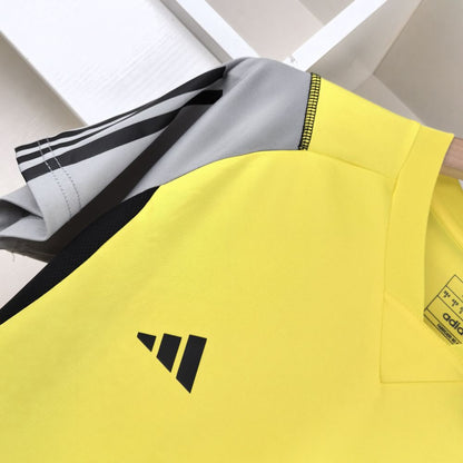 Camiseta 24∕25 Flamengo Treino Mujer - Amarelo