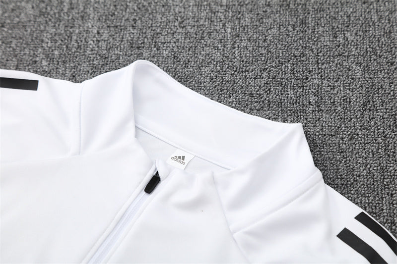 Entrenamiento Suit Manchester United 25/26 White - Invierno