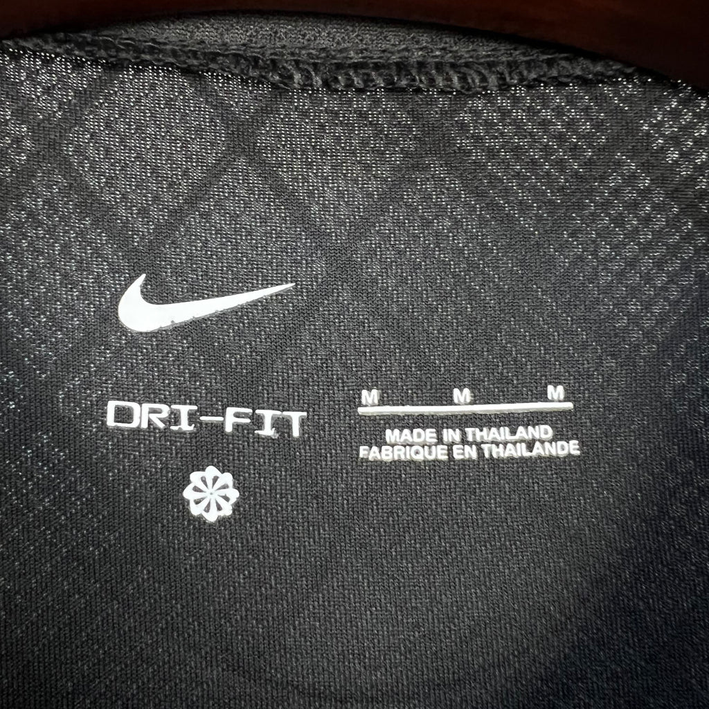 Camiseta Feminina Eintracht Frankfurt 24/25 Segunda Equipación