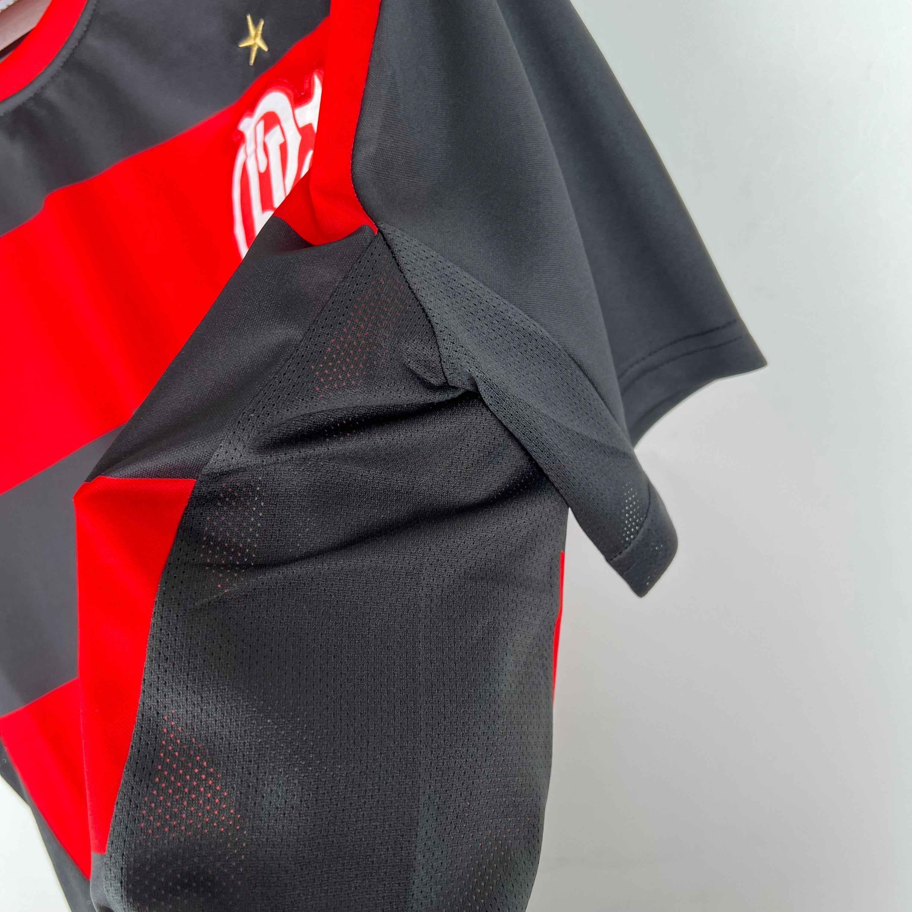 Camiseta Flamengo Retrô 2002 Vermelha e Preta