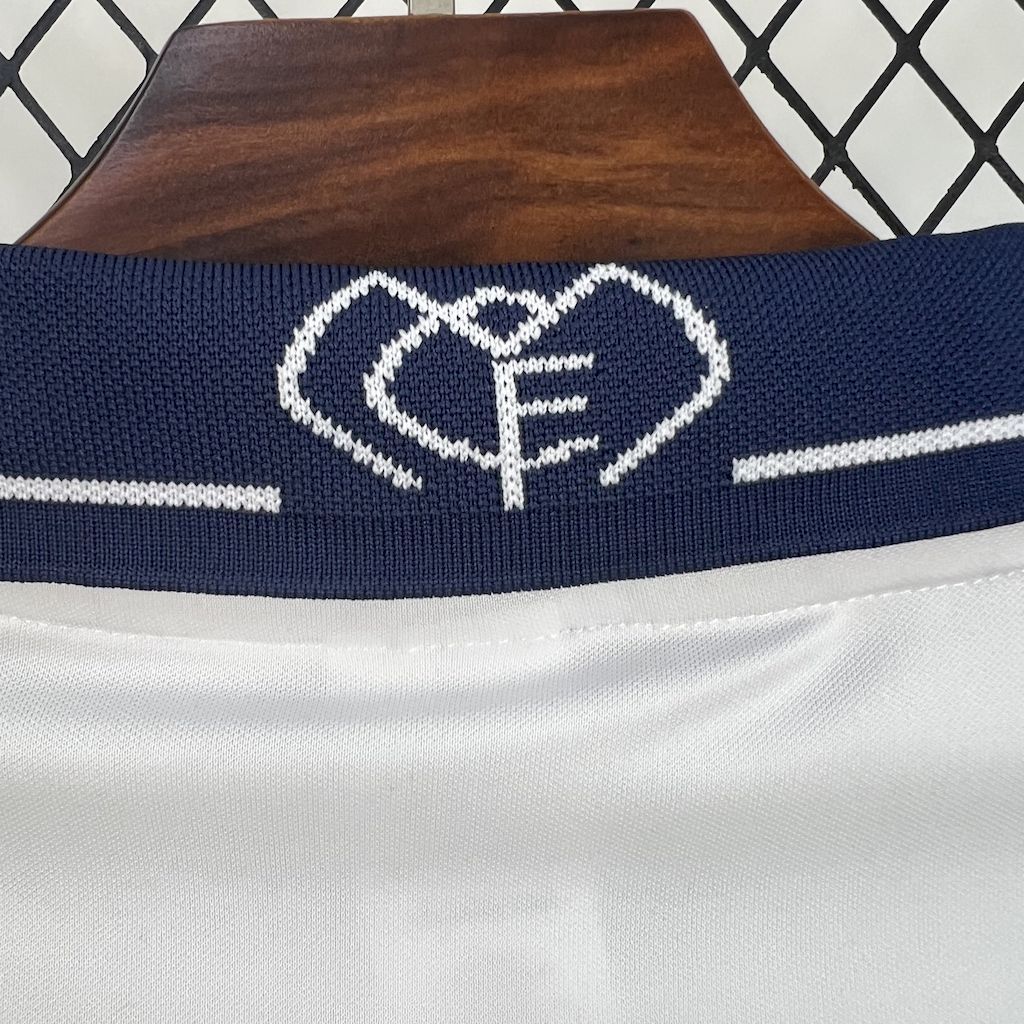 Camiseta do Real Madrid Retrô 2000/01 Primera Equipación